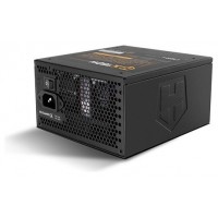 ATX, 750 W, 100 - 240 V, 47 - 63 Hz, 1x 24 Pin, 1x 4+4 en Huesoi