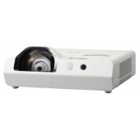 PANASONIC PROYECTOR (PT-TW381R) SHORT THROW / BRILLO 3300 / TECNOLOGÍA 3LCD / RESOLUCIÓN WXGA / ÓPTICA 0.46:1 / 1LAMP / UP TO 20.000HRS LAMP LIFE / 20,000:1 CONTRAST RATIO / LÁMPARA ET-LAL510 (Espera 4 dias) en Huesoi