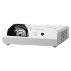 PANASONIC PROYECTOR (PT-TW381R) SHORT THROW / BRILLO 3300 / TECNOLOGÍA 3LCD / RESOLUCIÓN WXGA / ÓPTICA 0.46:1 / 1LAMP / UP TO 20.000HRS LAMP LIFE / 20,000:1 CONTRAST RATIO / LÁMPARA ET-LAL510 (Espera 4 dias) en Huesoi